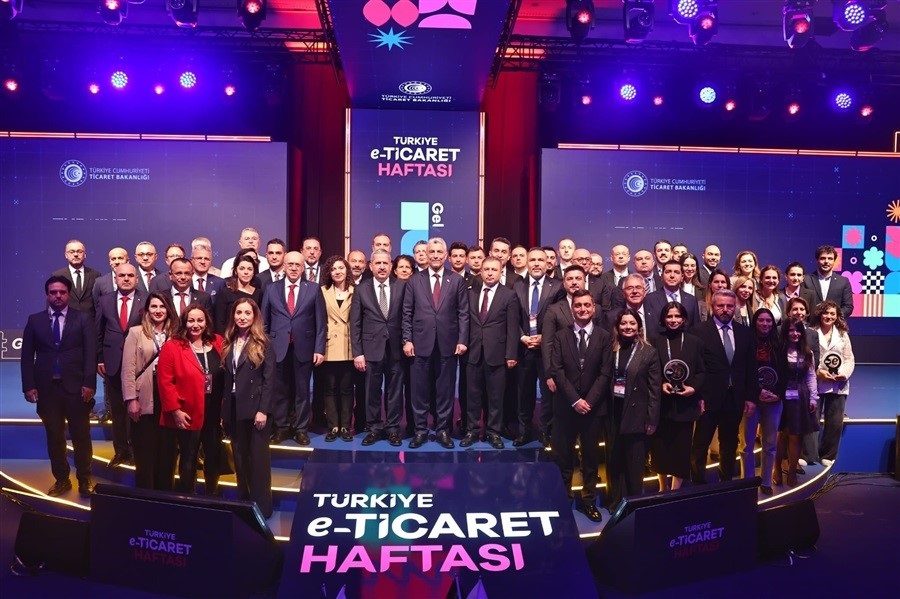 Ticaret Bakanı Prof. Dr. Ömer Bolat’ın Katılımlarıyla "Türkiye E-Ticaret Haftası" Etkinliği Gerçekleştirildi